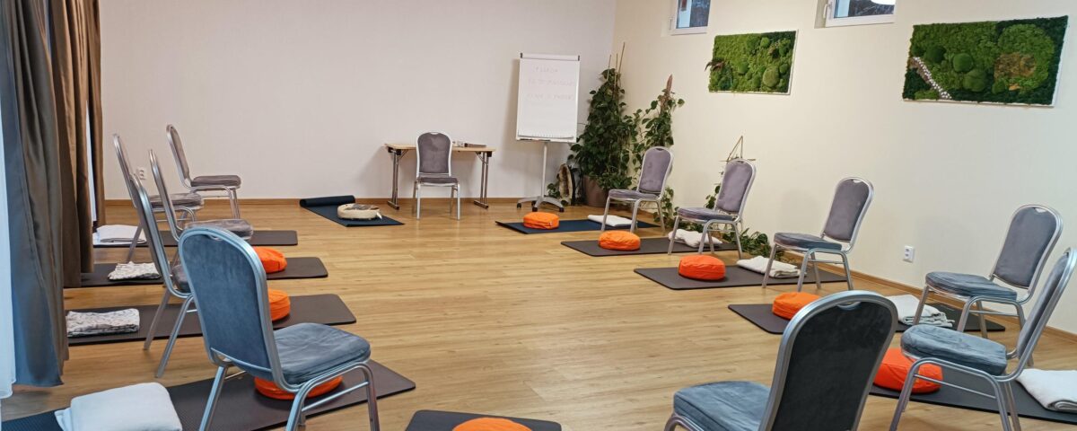 Meditačná poloha pri meditácii mindfulness